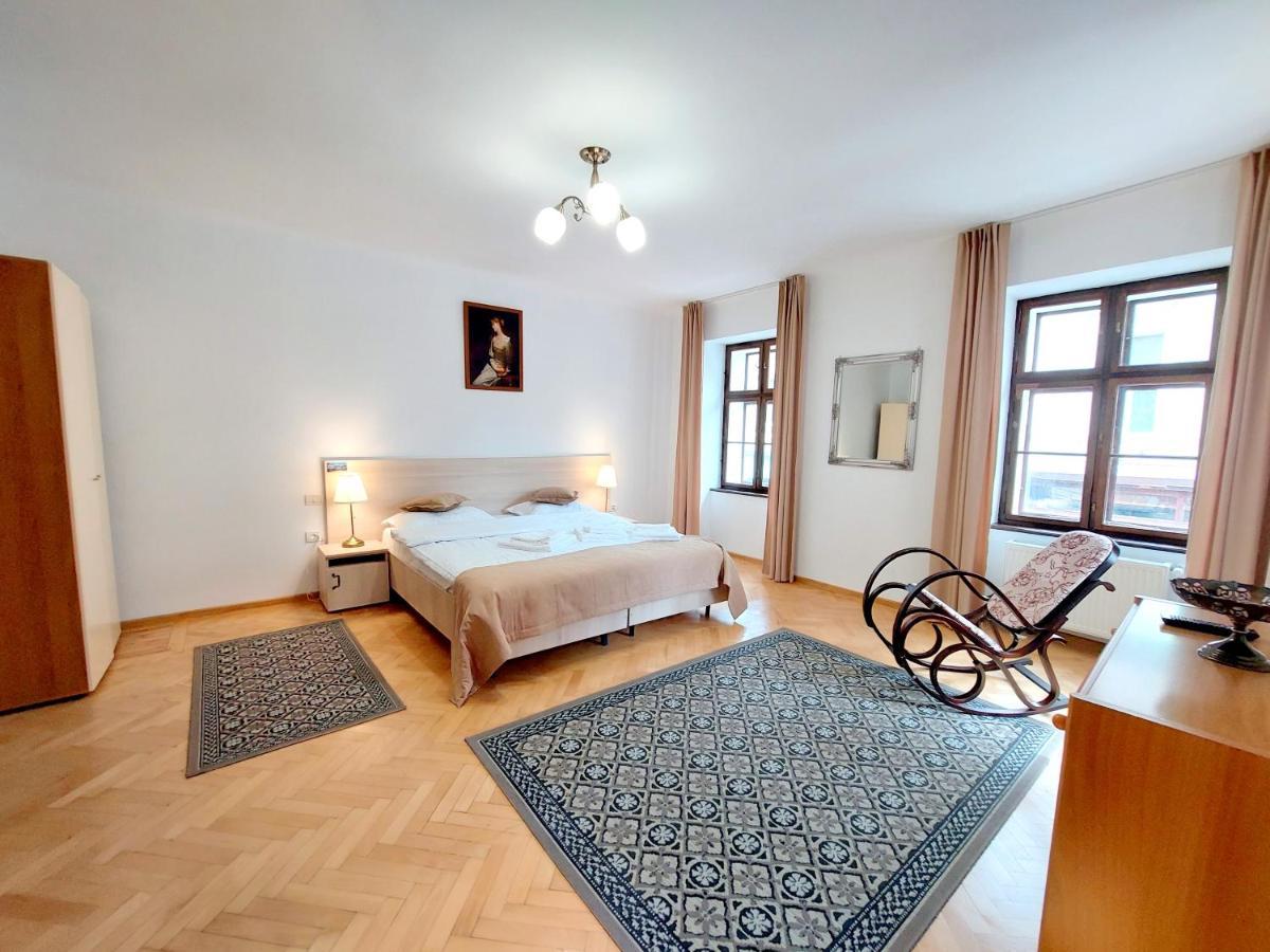Casa Roth Apartment Брашов Екстериор снимка