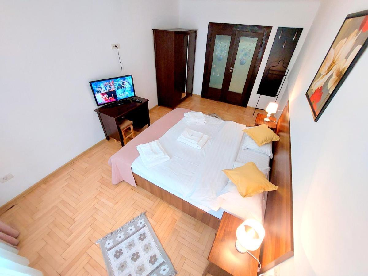 Casa Roth Apartment Брашов Екстериор снимка