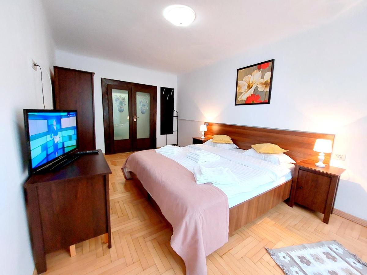 Casa Roth Apartment Брашов Екстериор снимка
