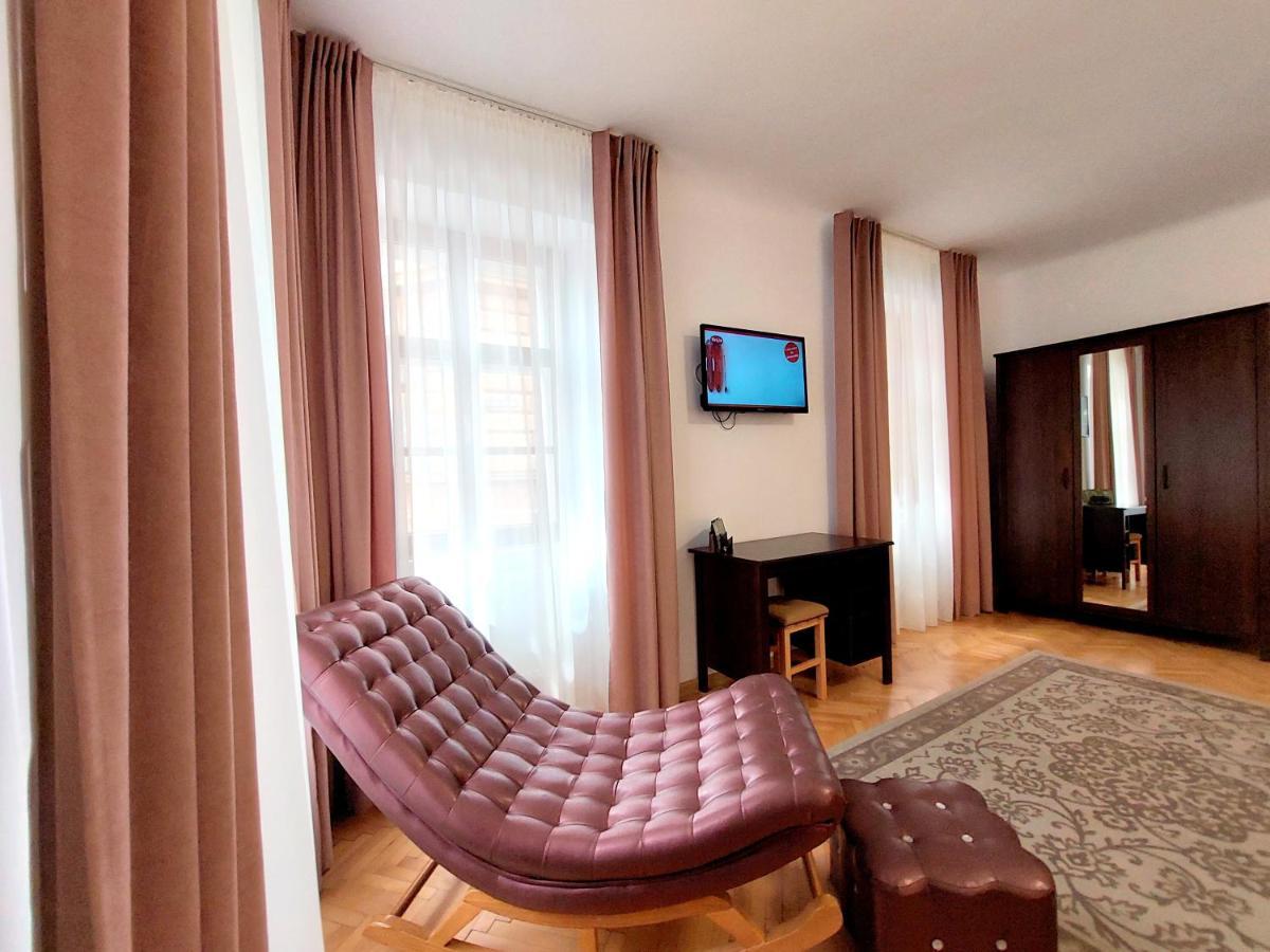 Casa Roth Apartment Брашов Екстериор снимка