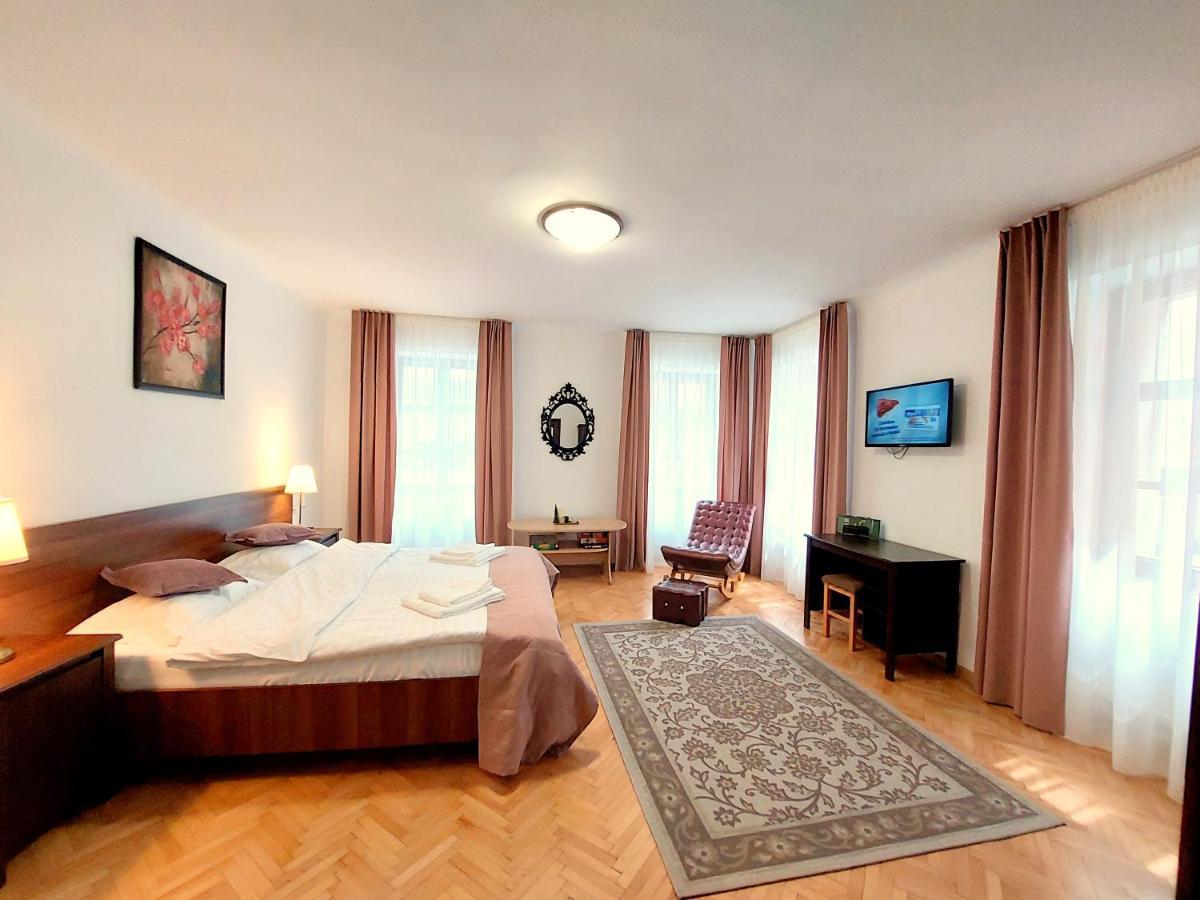 Casa Roth Apartment Брашов Екстериор снимка
