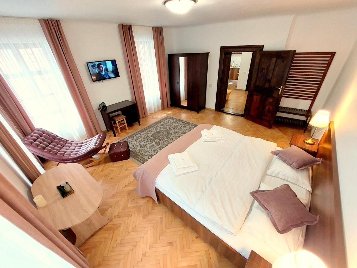 Casa Roth Apartment Брашов Екстериор снимка