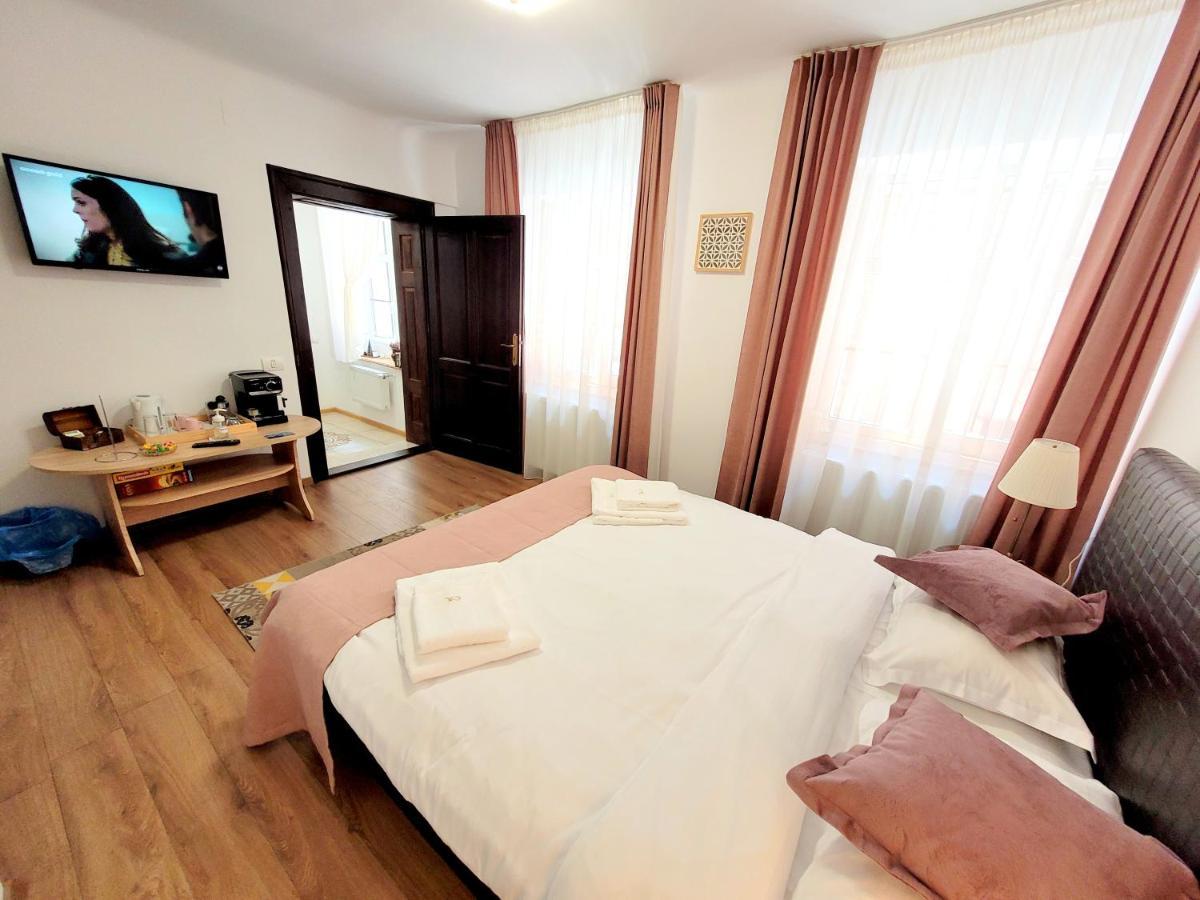 Casa Roth Apartment Брашов Екстериор снимка